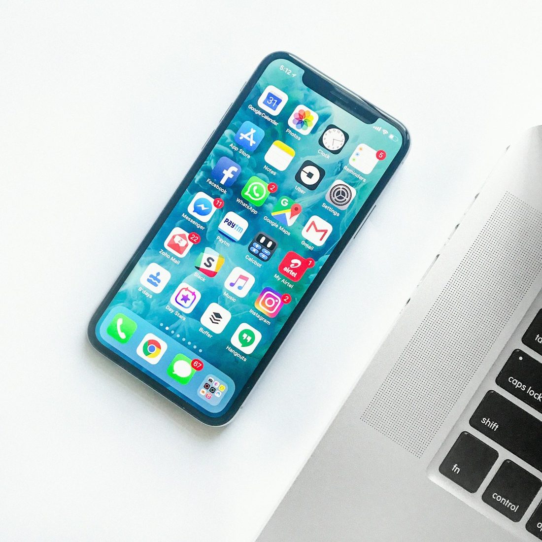 FB体育 APP 赛程与赛事列表界面示意